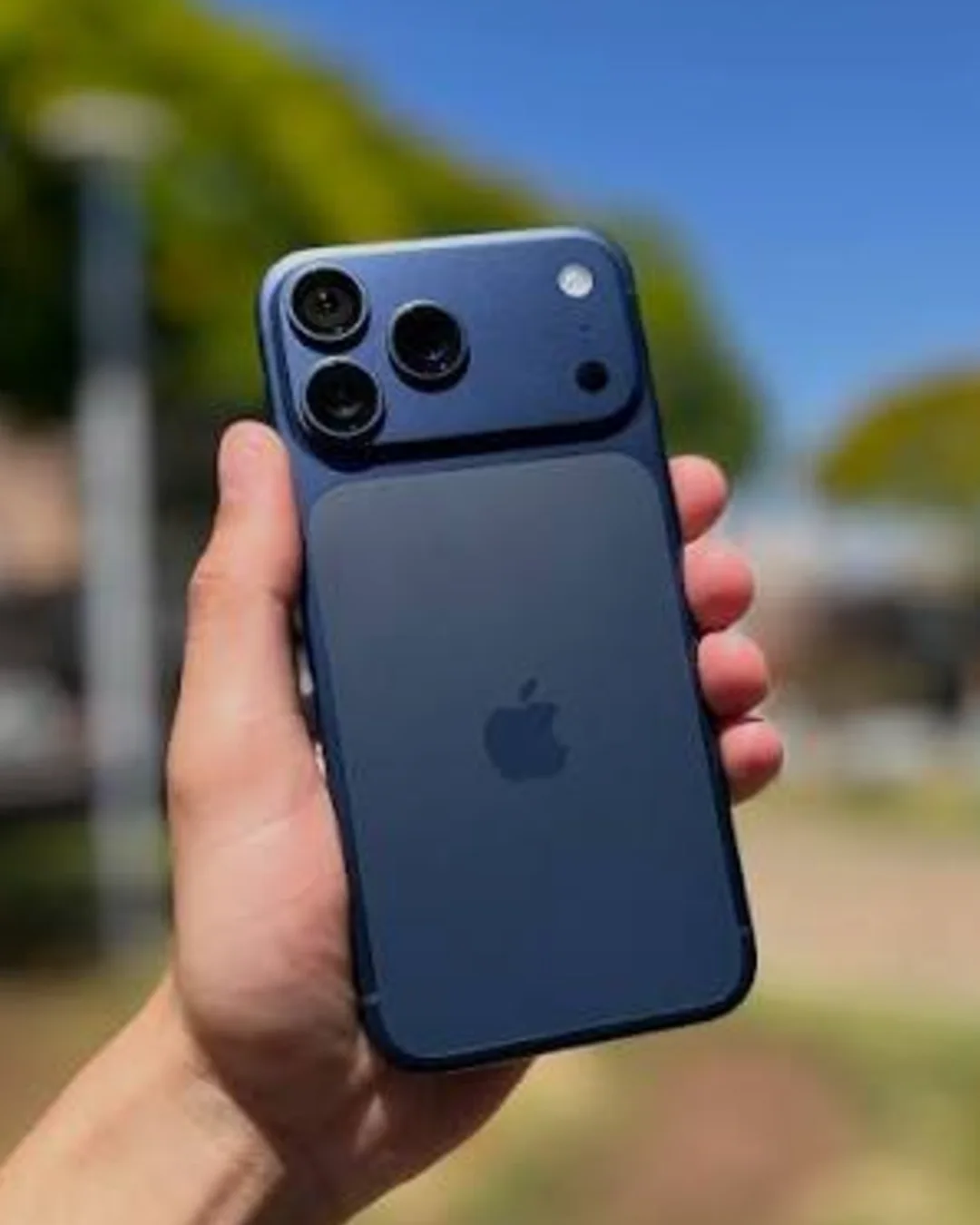 iPhone 17 Pro Max Deep Blue